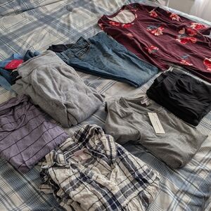 Maternity Bundle | Maternity Sweater Maternity Jeans | Isabella Maternity